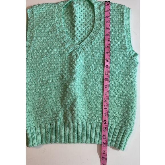 Vintage Women’s Hand Made Knitted Green Sweater Vest Size Medium - Picture 4 of 5